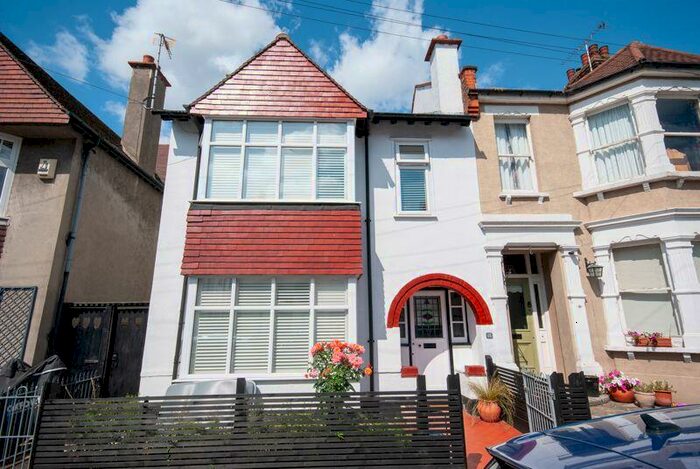 4 Bedroom Terraced House To Rent In Carlton Drive, Leigh On Sea, SS9