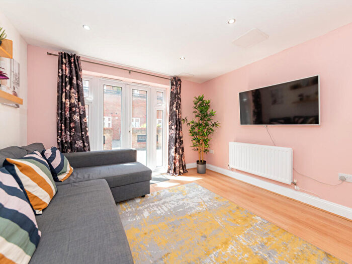 1 Bedroom Apartment To Rent In The Picture House, Reading, RG1