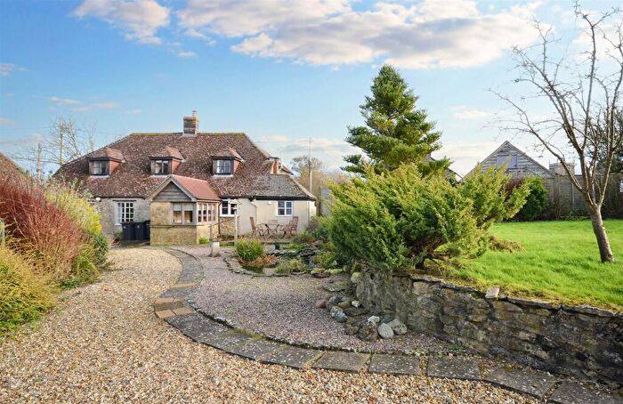 3 Bedroom Detached House For Sale In Hammond Street, Mappowder, DT10