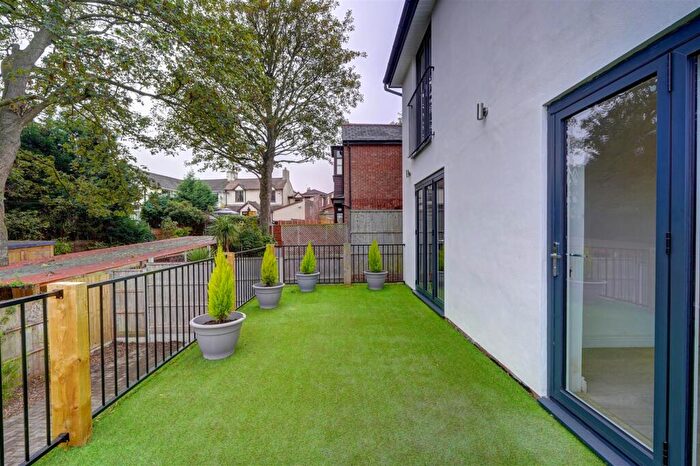 4 Bedroom Detached House For Sale In Coppice Lane, Brierley Hill, DY5