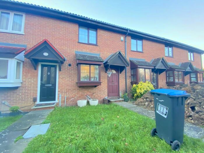 2 Bedroom House To Rent In Tempsford Close, Enfield, EN2