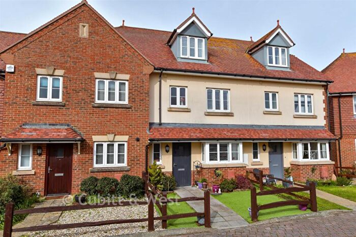 4 Bedroom Town House For Sale In Jubilee Gardens, Bognor Regis, West Sussex, PO21