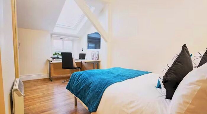 1 Bedroom Flat To Rent In Daisybank Villas, - Anson Road, Manchester, M14