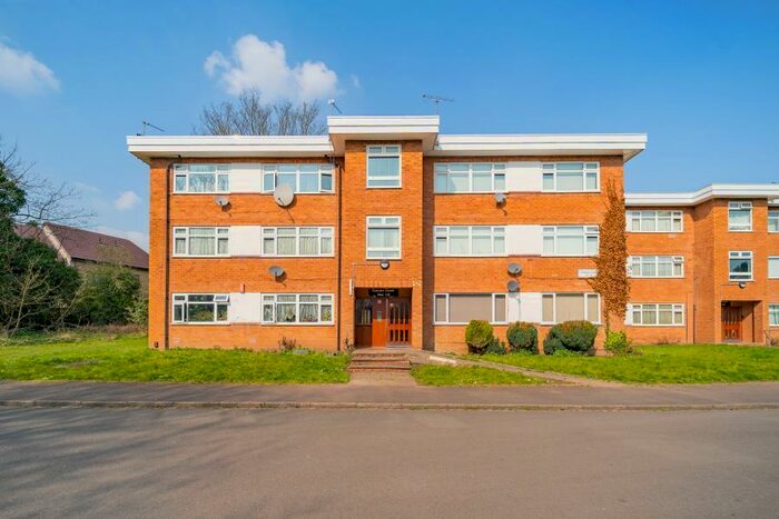 2 Bedroom Apartment To Rent In Abdon Avenue, Birmingham, B29
