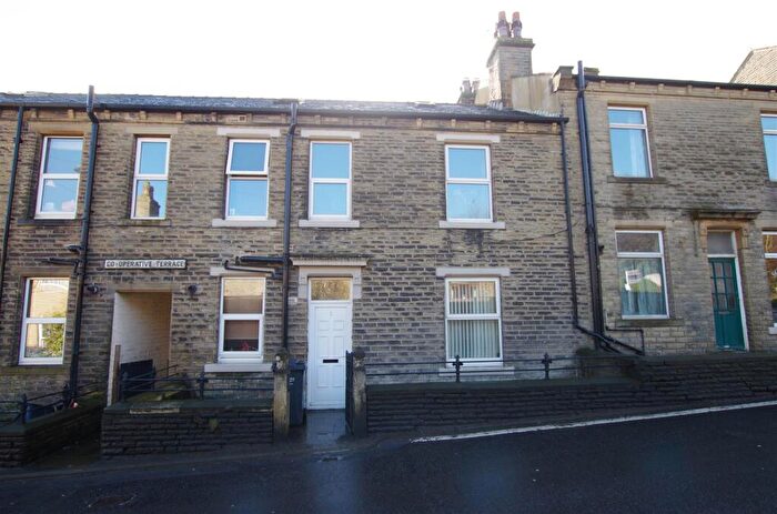 4 Bedroom Terraced House To Rent In Co Operative Terrace, Stainland, HX4