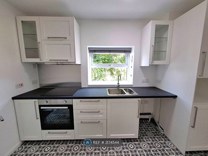 1 Bedroom Flat To Rent In Lansdowne Street, Macclesfield, SK10