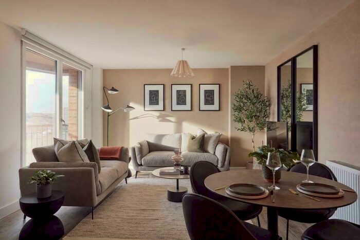 3 Bedroom Apartment To Rent In The Junction, Whitehall, Leeds, West Yorkshire, LS12