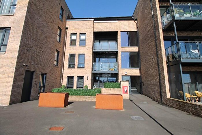2 Bedroom Flat For Sale In Flat, Old Bellsdyke Road, Larbert, Stirlingshire, FK5