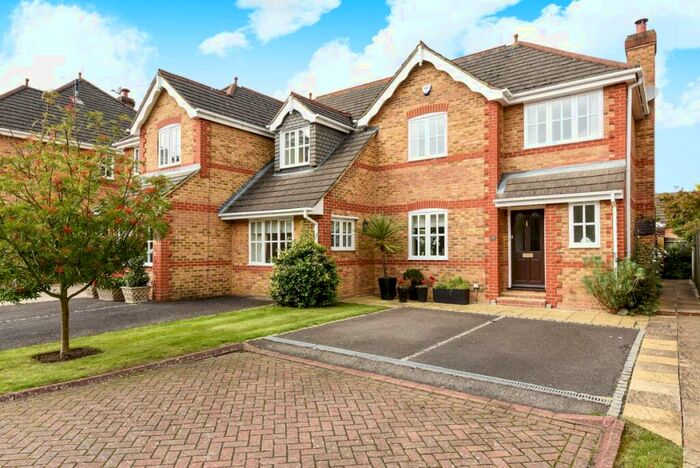 3 Bedroom End Of Terrace House To Rent In Guards Court Sunningdale, SL5