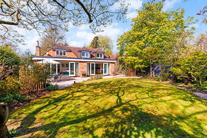 5 Bedroom Detached House For Sale In The Avenue, The Abbotsbrook, Bourne End, SL8