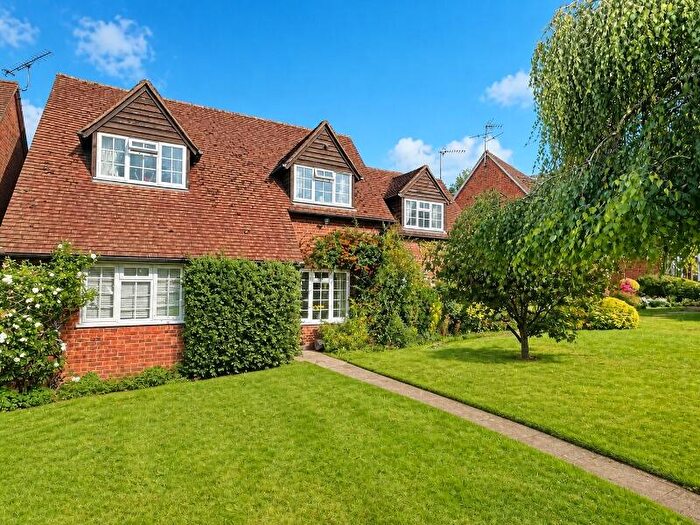 3 Bedroom Detached House For Sale In Cookham Dean, SL6