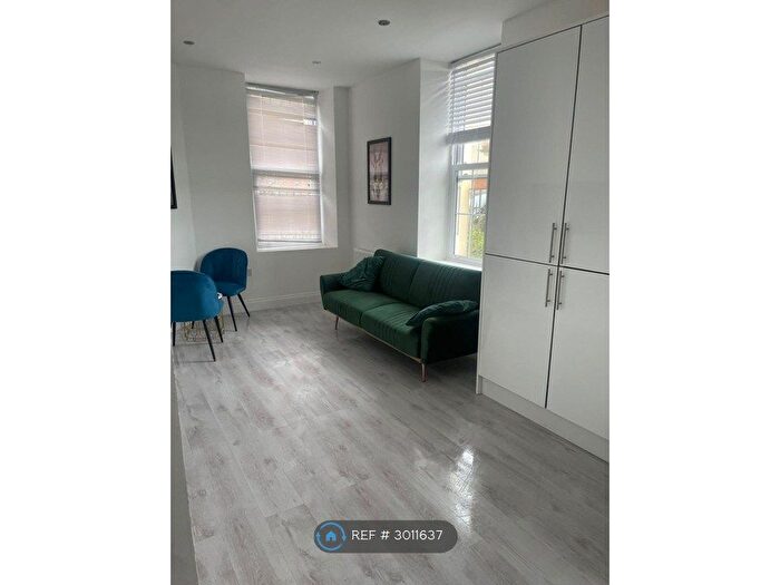1 Bedroom Flat To Rent In Sea View Court, Walton On The Naze, CO14