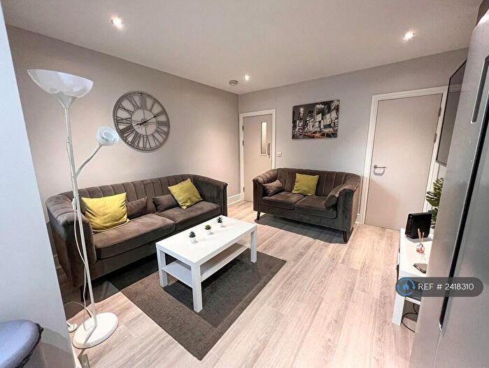 6 Bedroom Terraced House To Rent In Edmund Road, Sheffield, S2