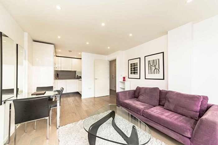 1 Bedroom Flat To Rent In Central Street, Clerkenwell, EC1V