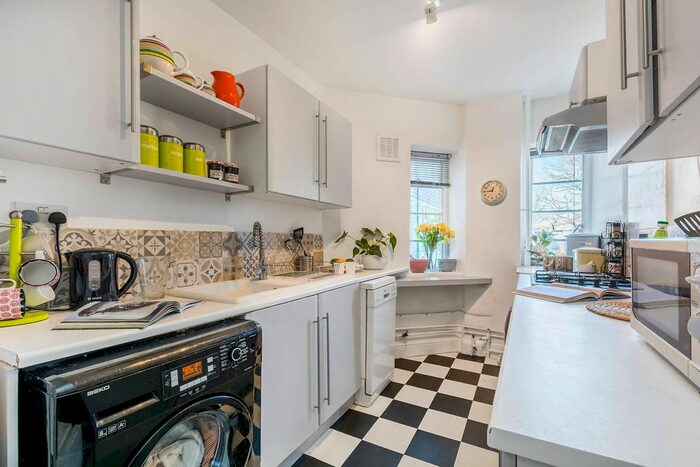 2 Bedroom Flat To Rent In Hornsey Lane, Highgate, London, N6
