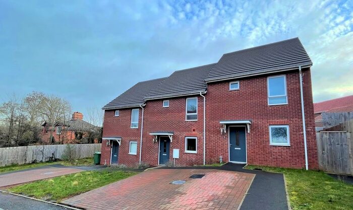 2 Bedroom Property To Rent In Battle Abbey Way, Exeter, EX1