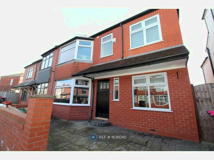 4 Bedroom Semi-Detached House To Rent In Partington Street, Worsley, Manchester, M28