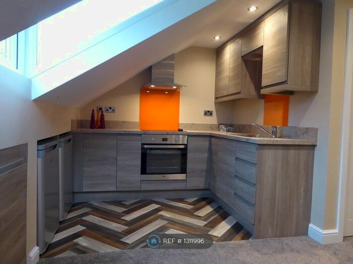 1 Bedroom Flat To Rent In Keighley Road, Bradford BD9