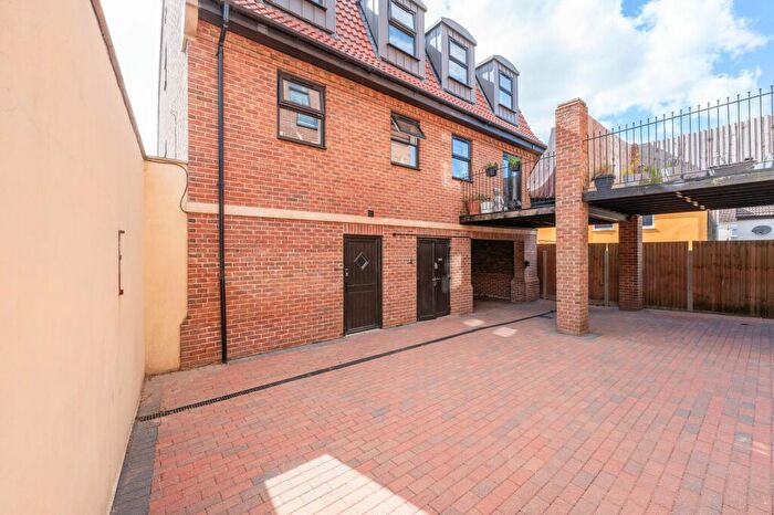 1 Bedroom Office For Sale In Mill Road, Great Yarmouth, NR31
