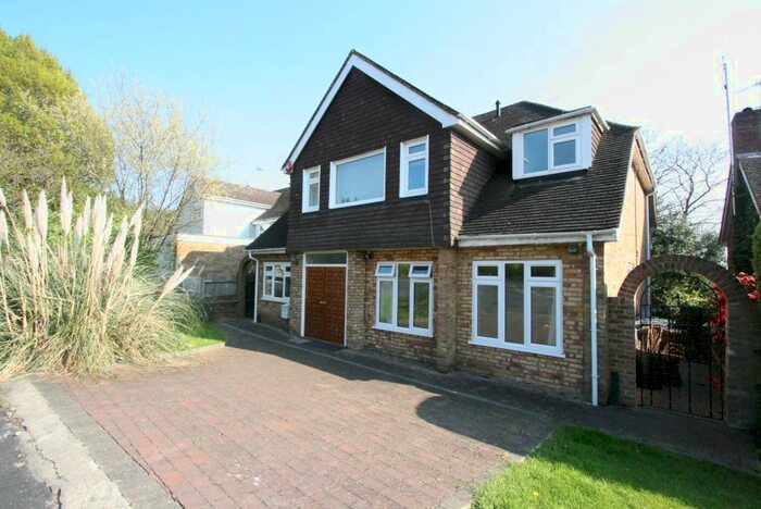 5 Bedroom Detached House To Rent In The Squirrels, Pinner, HA5