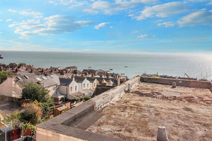 2 Bedroom Apartment To Rent In Sans Souci, Leigh Park Road, Leigh-On-Sea, SS9