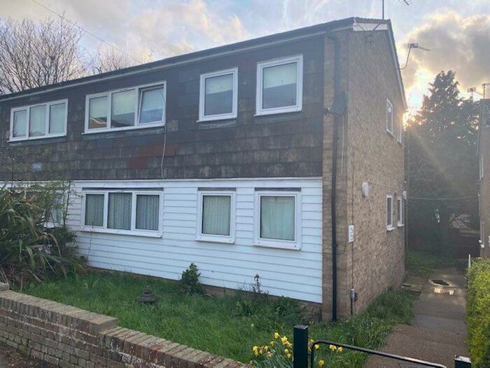 1 Bedroom Flat To Rent In Mackenzie Way, Gravesend, DA12
