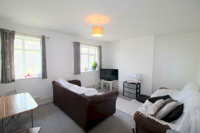 4 Bedroom Flat To Rent In Sharratt Street, Peckham, SE15