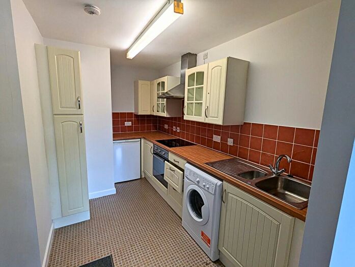 2 Bedroom Flat To Rent In Cambrai Close, Ermine, LN1