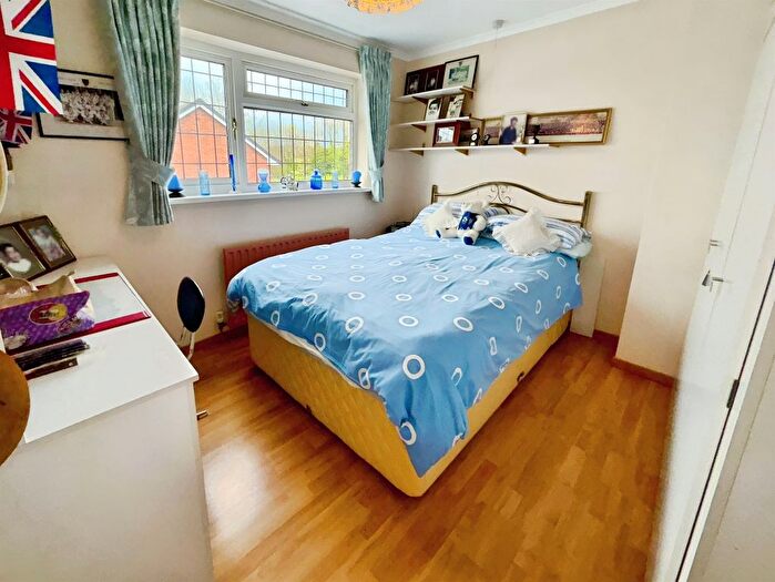 4 Bedroom Detached House For Sale In Grove Vale Avenue, Birmingham, B43