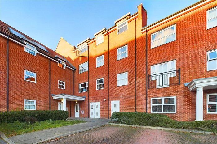2 Bedroom Flat For Sale In Ashville Way, Wokingham, Berkshire, RG41