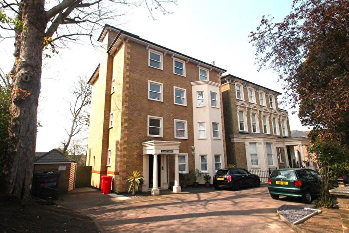 3 Bedroom Flat To Rent In Summit House, London Road, Harrow On The Hill, HA1