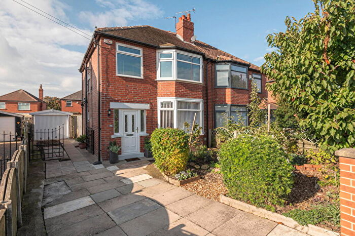 3 Bedroom Semi-Detached House For Sale In Cross Gates Avenue, Leeds, LS15