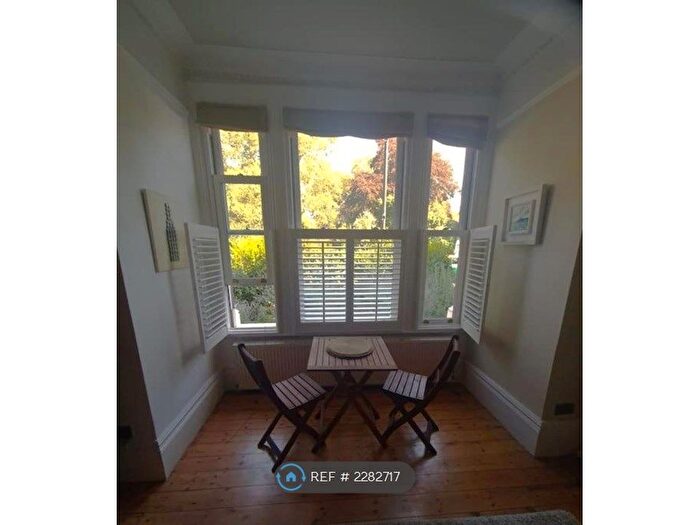 1 Bedroom Flat To Rent In Fulham Palace Road, London, SW6