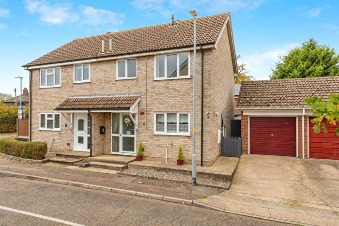 3 Bedroom Semi Detached House For Sale In Queens Court, Attleborough, Norfolk, NR17