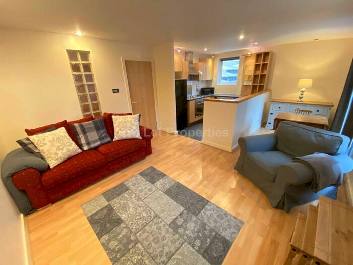 2 Bedroom Apartment To Rent In Stretford Road, Hulme, M15