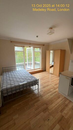 Studio To Rent In Madeley Road, Ealing, W5