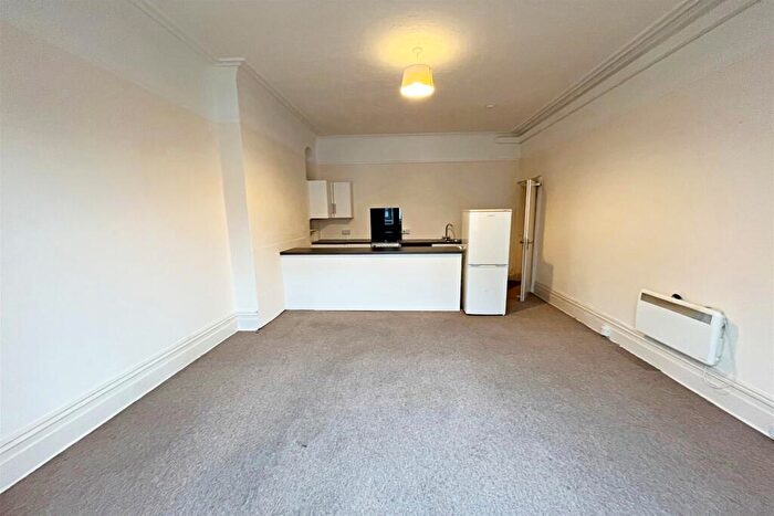 1 Bedroom Flat To Rent In Bournemouth Centre, BH8