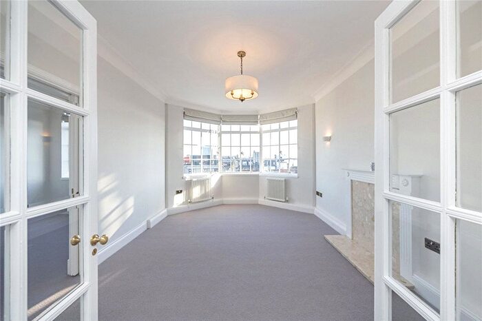 1 Bedroom Flat To Rent In Portland Place, Fitzrovia, W1B