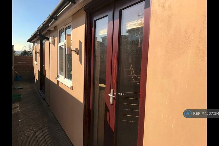 1 Bedroom Flat To Rent In Dollis Hill Lane, London, NW2