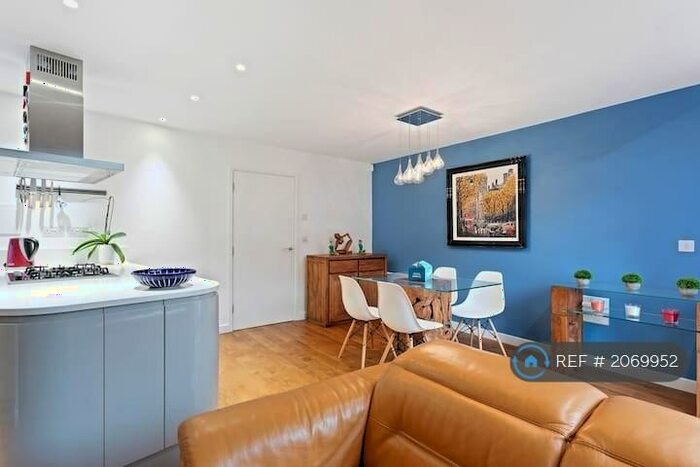 2 Bedroom Flat To Rent In Violet Road, London, E3