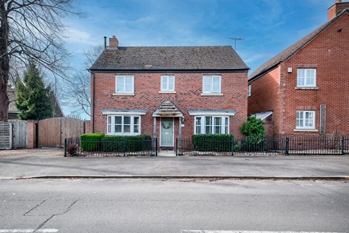 4 Bedroom Detached House For Sale In Old School Mead Bidford-On-Avon, Bidford-On-Avon, Alcester, Warwickshire, B50