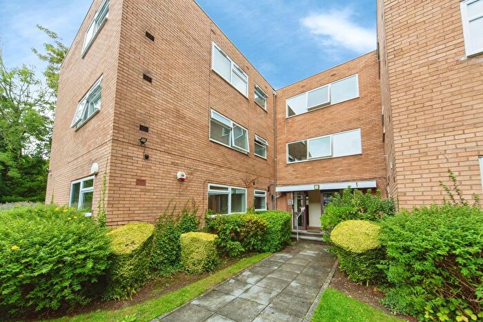 2 Bedroom Flat For Sale In Chetwynd Road, Oxton, CH43