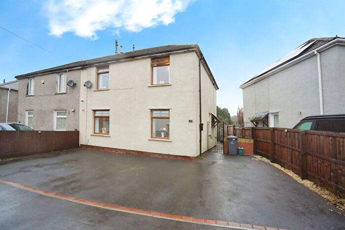 3 Bedroom Semi-Detached House For Sale In Frost Road, Beaufort, Ebbw Vale, NP23