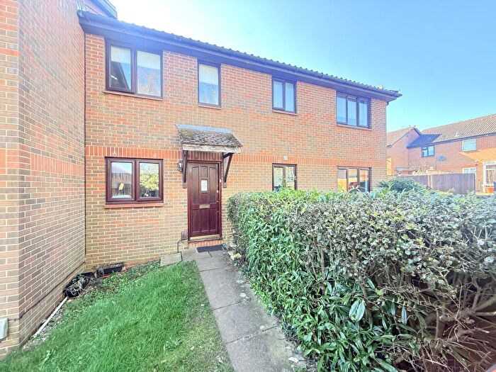2 Bedroom Terraced House For Sale In Bryant Way, Toddington, LU5