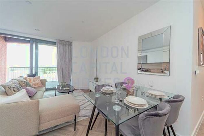 2 Bedroom Apartment To Rent In Skyline Apartments Makers Yard London, E3