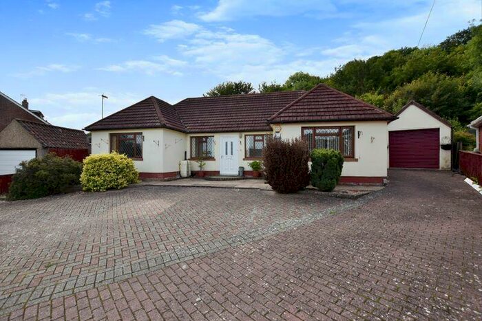2 Bedroom Detached Bungalow To Rent In Sussex Road, Salisbury, SP2