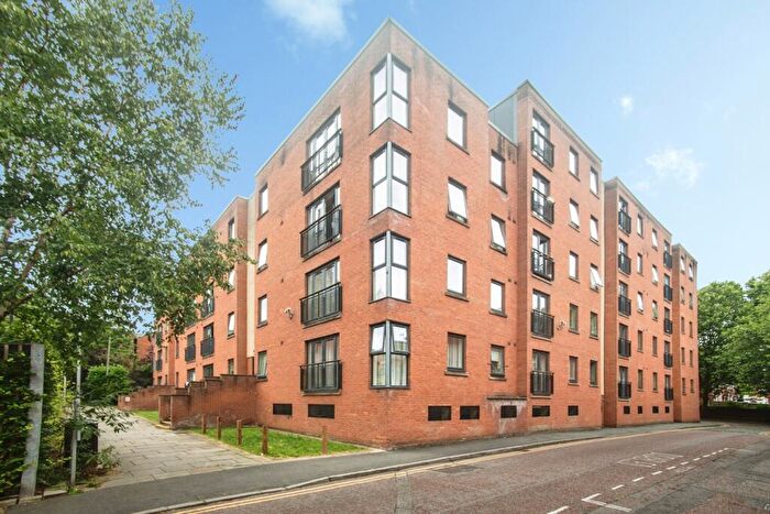2 Bedroom Flat For Sale In Melville Street, Salford, Lancashire, M3
