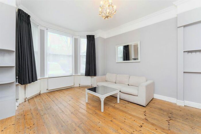 2 Bedroom Flat To Rent In Madeley Road, Ealing, W5