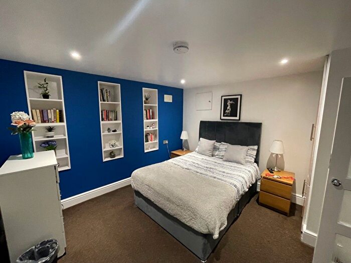 2 Bedroom Flat To Rent In Brunswick Street, Sheffield, S10