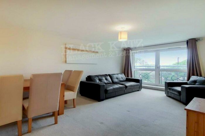 1 Bedroom Flat To Rent In Cline Road, N11